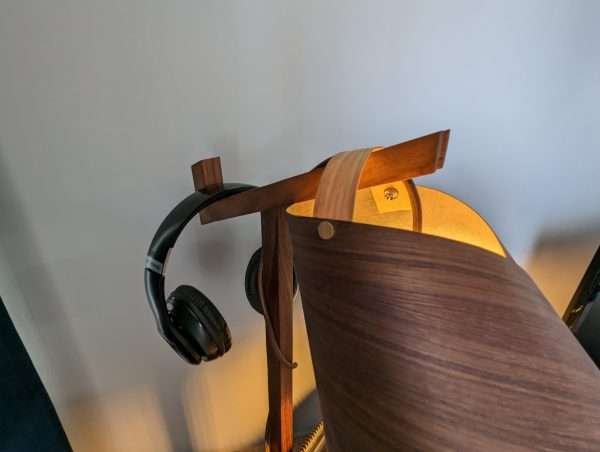 Black Walnut vertical laptop stand lamp - Black Walnut shade