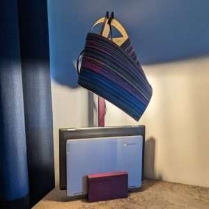 Purpleheart vertical laptop stand lamp