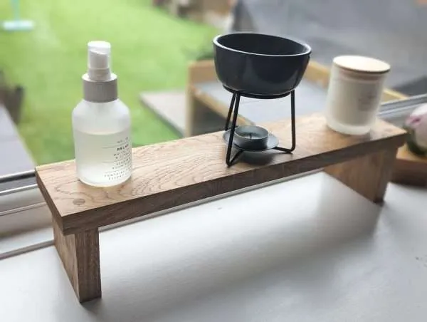 Raised kitchen stand, countertop shelf, crystal altar, windowsill riser, bathroom shelf - Solid Oak