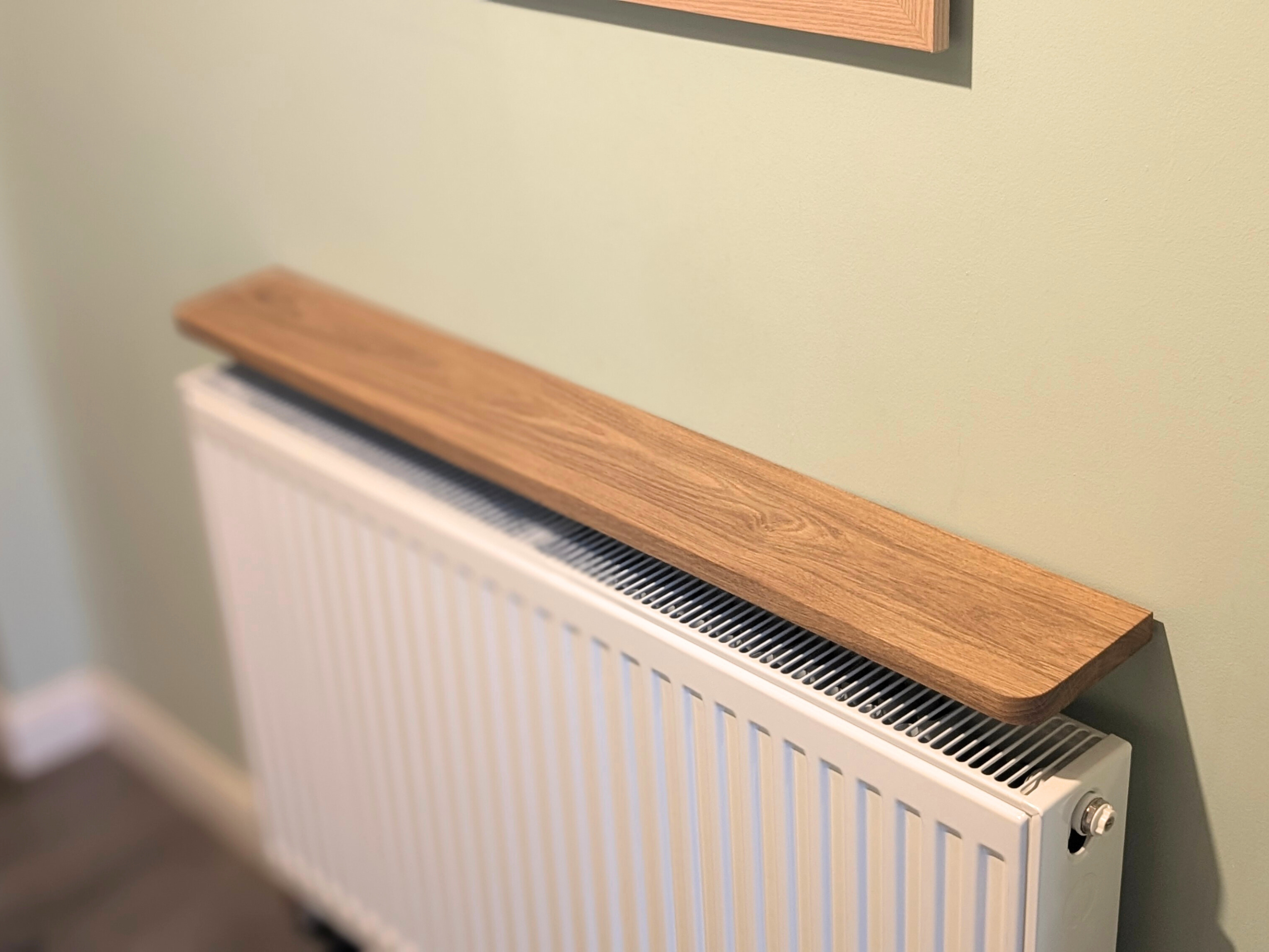 110cm Easy fit oak shelf - angled image