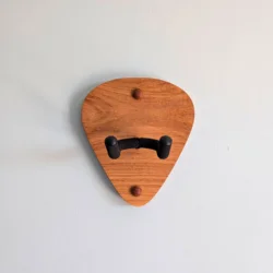 Solid Oak Plectrum Guitar Mount - no guitar, straight image